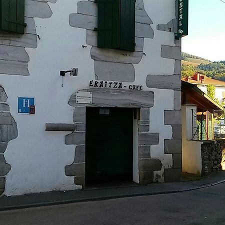 Hotel Hostal Ekaitza Lesaka Zewnętrze zdjęcie