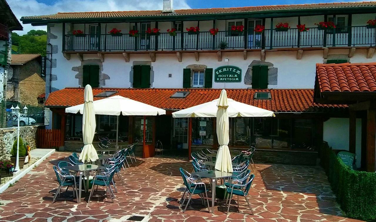 Hotel Hostal Ekaitza Lesaka Zewnętrze zdjęcie