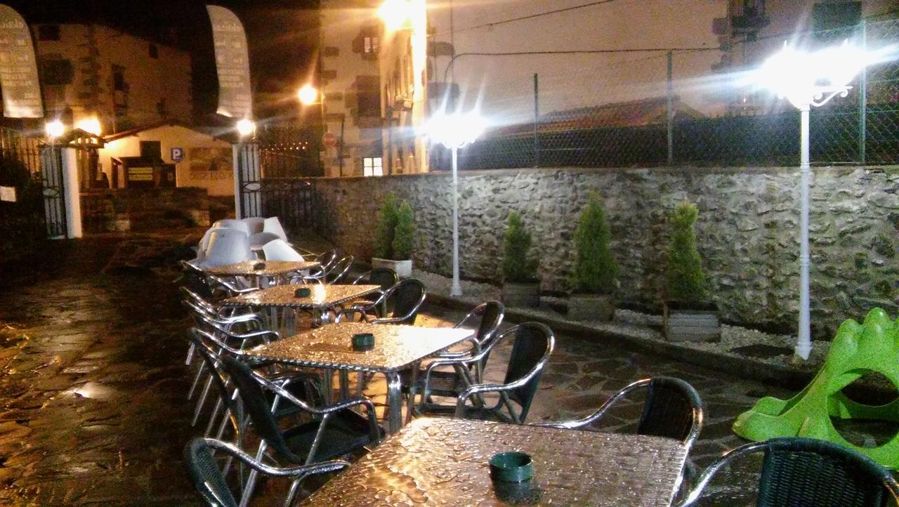 Hotel Hostal Ekaitza Lesaka Zewnętrze zdjęcie