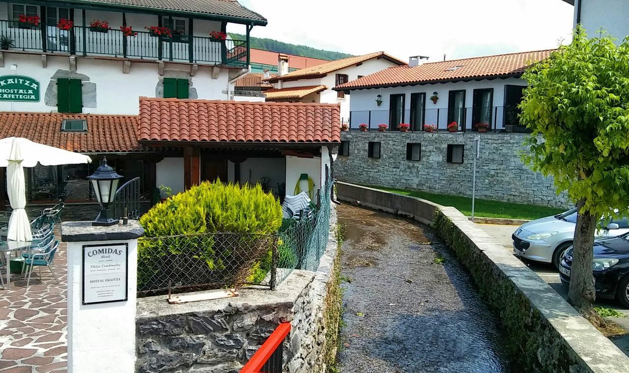 Hotel Hostal Ekaitza Lesaka Zewnętrze zdjęcie