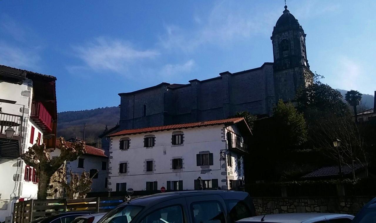 Hotel Hostal Ekaitza Lesaka Zewnętrze zdjęcie